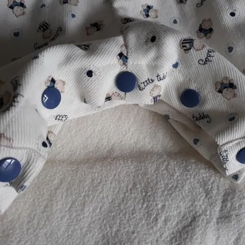 Barboteuse bébé 3/6 mois velours 1000 raies coton oéko-tex blanc cassé motifs petit ours bleus pièce unique fait main