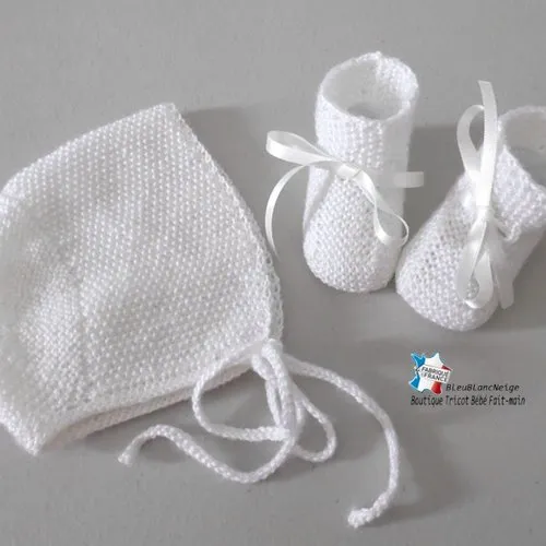 Béguin et chaussons naissance – modèle bb point riz, coloris blanc lait, tricoté main, bonnet layette tricot bébé sur commande