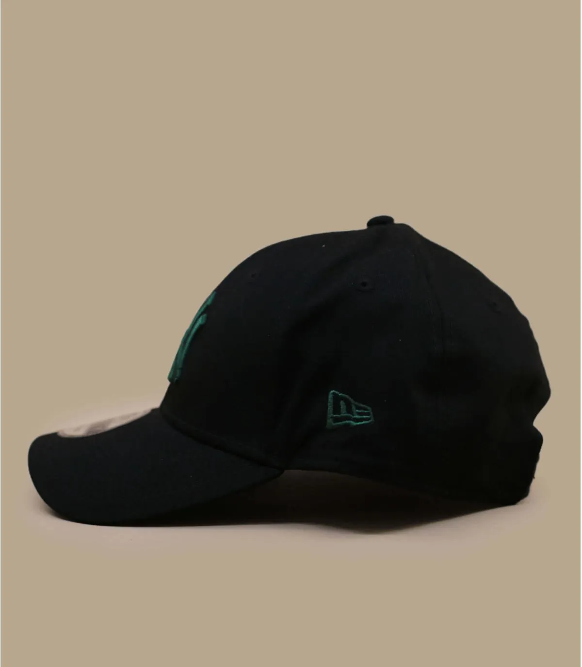 Casquette baseball NY noire et verte - Casquette League Ess 9Forty NY black maceladon New Era : Headict