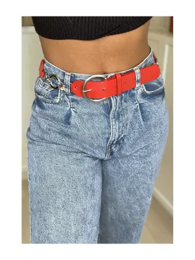 Ceinture rouge en simili avec chêne et accessoire argenté