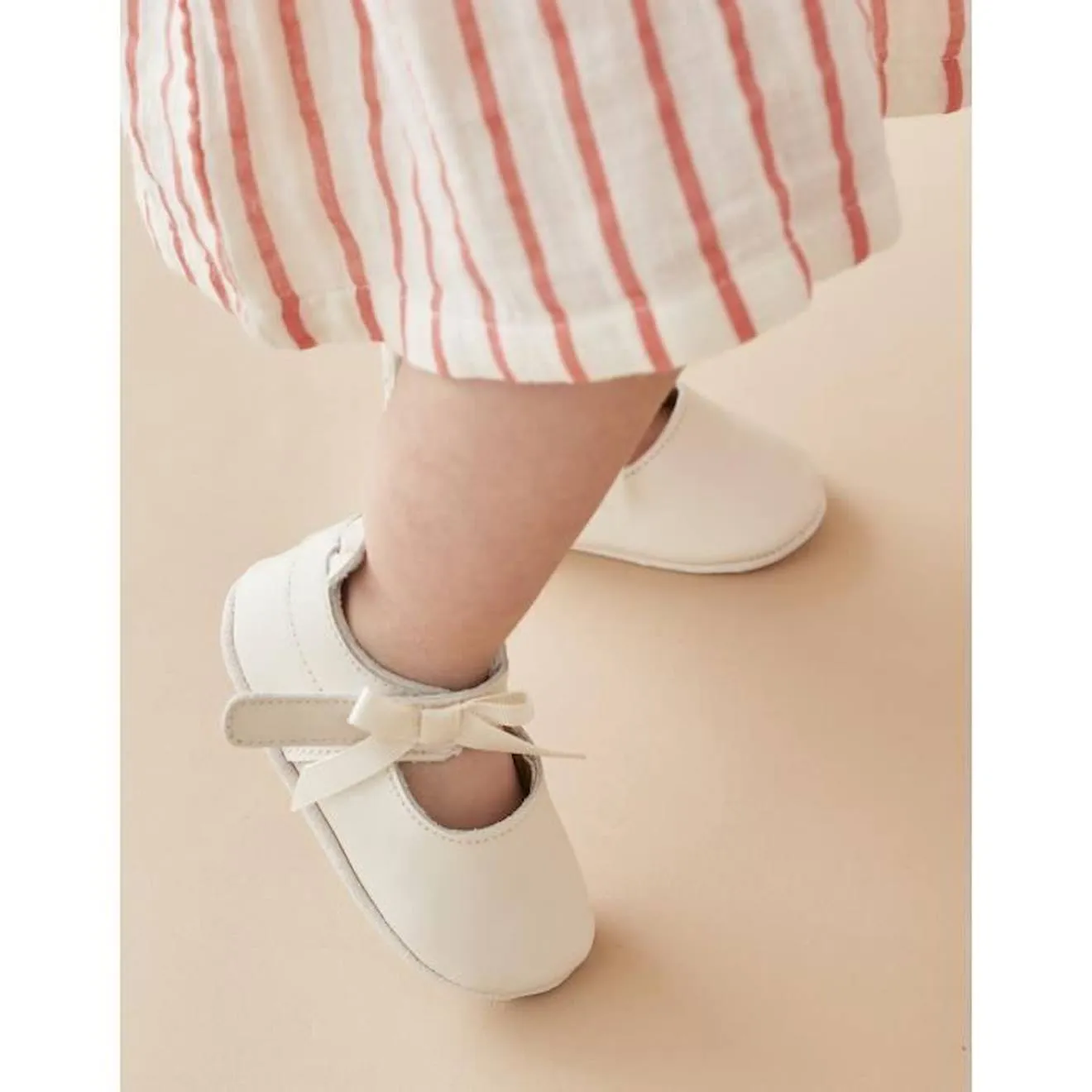 Chaussons élastiqués en cuir blanc - Noukies