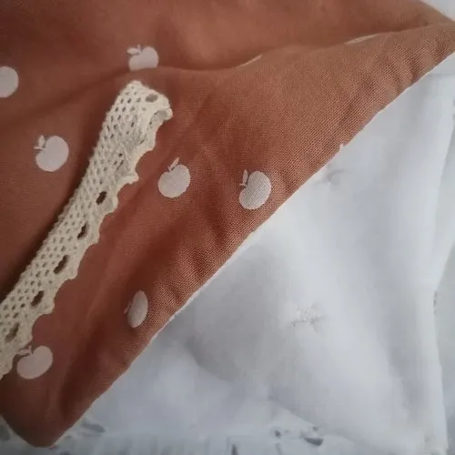 Doudou plat mon doudou au crochet  en coton oeko-tex et éponge velours étoiles dévorées et popeline oeko-tex