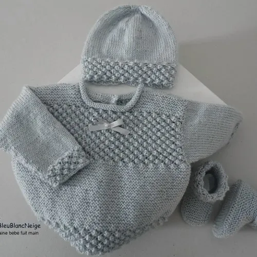 Ensemble naissance, brassière bonnet et chaussons, bb mixte en calinou comète gris layette tricot bb modèle tricot bébé sur comm