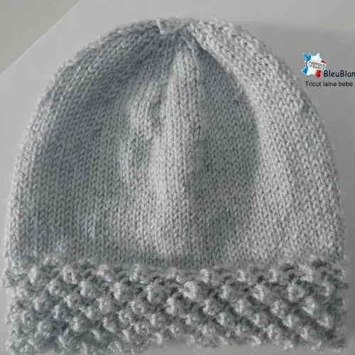 Ensemble naissance, brassière bonnet et chaussons, bb mixte en calinou comète gris layette tricot bb modèle tricot bébé sur comm