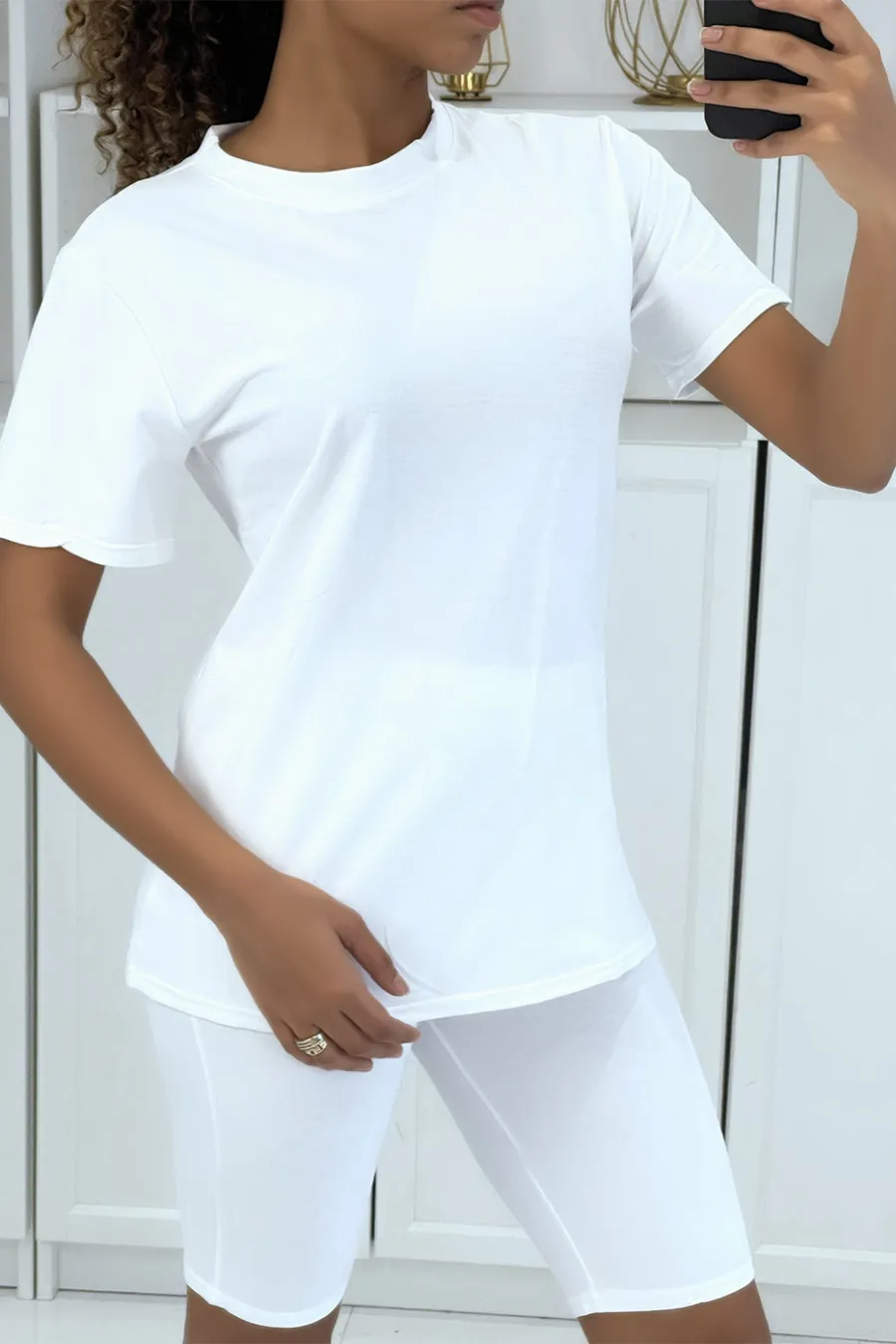 Ensemble T-shirt et cycliste blanc avec ceinture