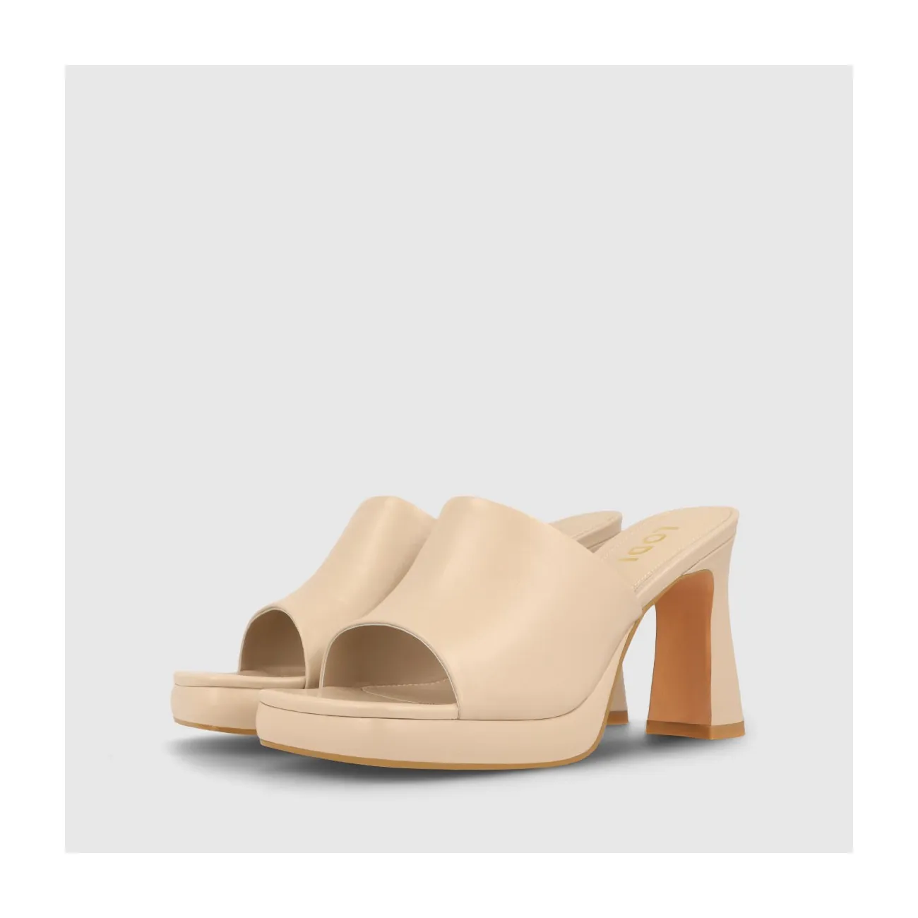 Sandales femme en cuir lisse de couleur beige | LODI Chaussures pour femme en ligne.