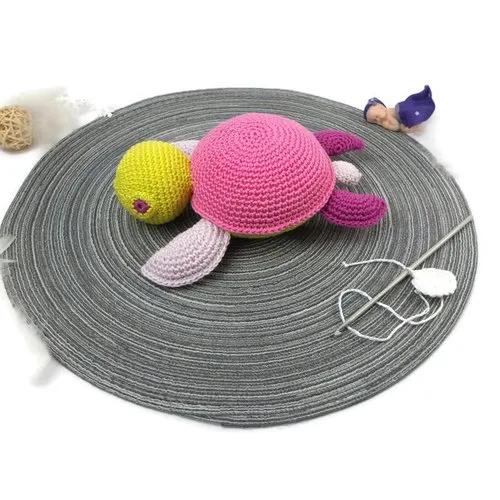 Tortue au crochet multicolore en fil de coton